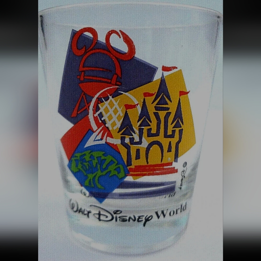Walt Disney World  shot glass -VINTAGE - Picture 9 of 9